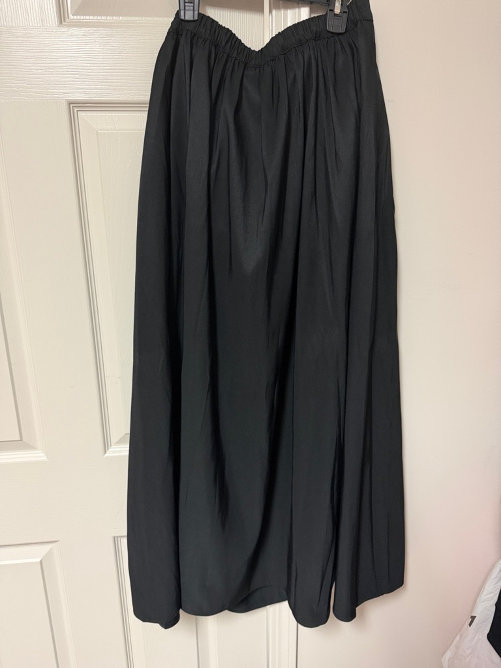 Black Pleated Maxi Skirt - Womens - Picture 3 of 4